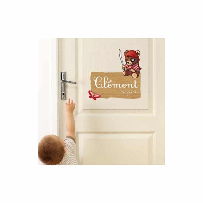 STICKER PERSONNALISATION PIRATE(E0214)