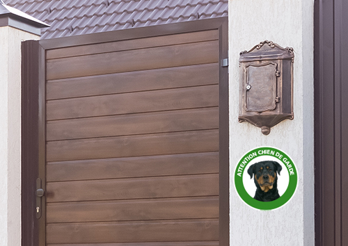 Stickers attention aux chiens